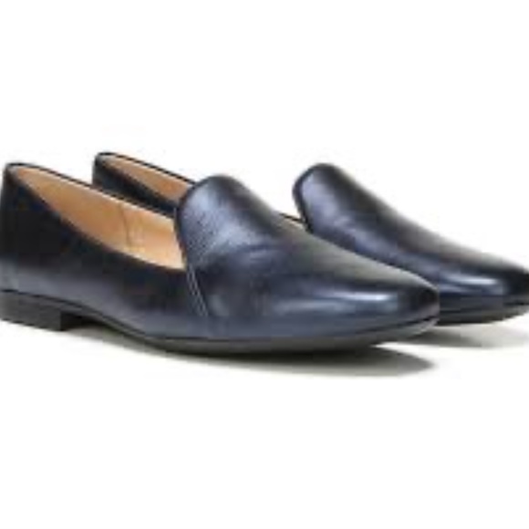 naturalizer navy shoes
